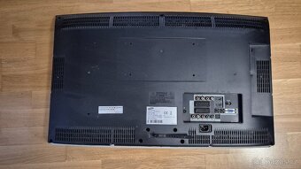 TV Samsung 65 cm, ulomený podstavec - 11