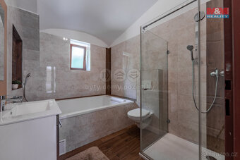 Prodej hotelu, 1028 m2, Rožnov pod Radhoštěm, ul. Palackého - 11