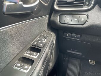 Kia Sorento 2.2Crdi 147kw 4x4 2015 koupeno v ČR - 11