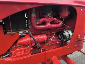 Traktor Massey Harris Pony 820 - 11