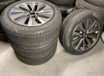 top sada 18" orig. alu kol Audi A6 4K, letní Pirelli - 11