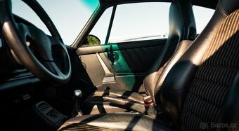 Porsche 911 Carrera 2 (964) - 11