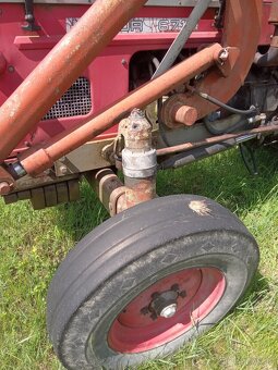 Zetor 6711 + rozmetadlo JF AV 30 - 11