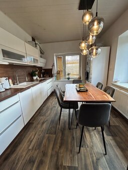 Prodej rodinného domu 235 m², pozemek 192 m² Antonínská, Dol - 11