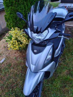 Kymco People 300GTi - 11