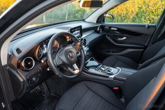 Mercedes Benz GLC 250 AMG Line nové v CZ (DPH) - 11