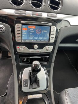 Ford Galaxy 7 míst, top stav, servisní historie ve - 11