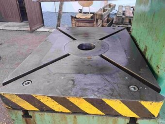 LE 160, excentrický lis vyrobený v roce 1960 - 11