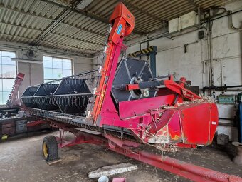 Sklízecí mlátička Massey Ferguson  MF 40 kombajn - 11