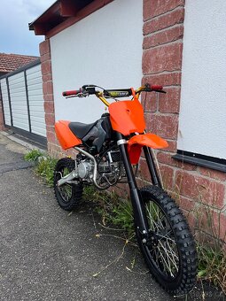Stomp YX 160 - 11