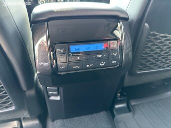 Toyota Land Cruiser,executive,kůže,7míst ,střešní okno, DVD - 11