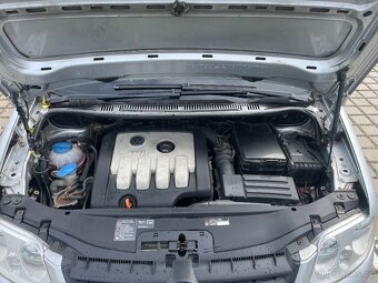 Volkswagen Touran 2.0tdi DSG - 11