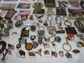USA odznaky a suvenýry - 11