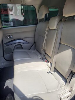 Mitsubishi Outlander 2.0 tdi 4x4 - 11