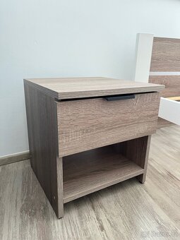 Nová postel 90 x 200 cm + rošt + noční stolek (zpevněno) - 11