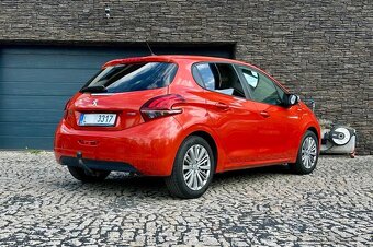 Peugeot 208 1.2 Style Klima Navigace Senzory Tažné - 11