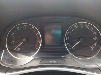 Škoda Fabia, 1.2 tsi / 81 kW, DSG, výhřev - 11