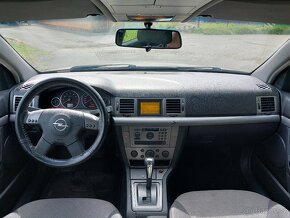 Opel Signum 2.2 16V DIRECT automat tažné - 11