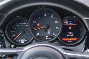 Porsche Macan - 11