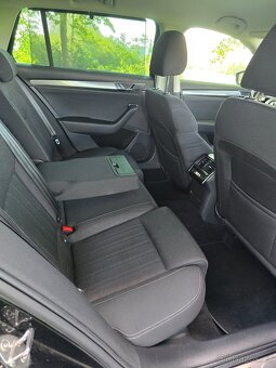 Škoda Superb 2.0 TDI DSG 2021 - 11