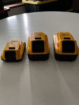 Dewalt Nové Batteries 20V XR 6.0ah 2.0ah  $$$$$$$$$$$$$$$$$$ - 11