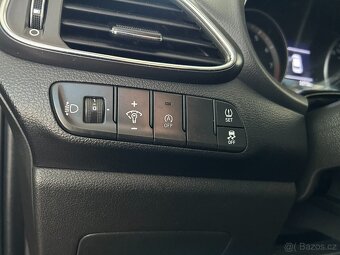 Hyundai i30 1.5i  ČR,1.MAJITEL,ZÁRUKA DO 2028,COMFORT,DPH - 11