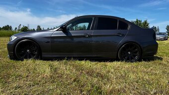 BMW e90 320i - 11