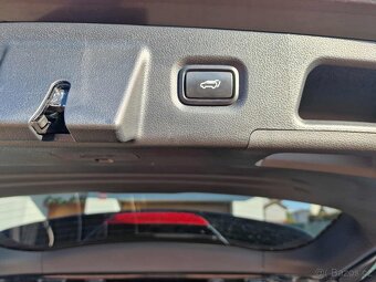 Hyundai Santa Fe 2.2 CRDI PREMIUM Luxury NEJVYŠŠÍ VÝBAVA - 11