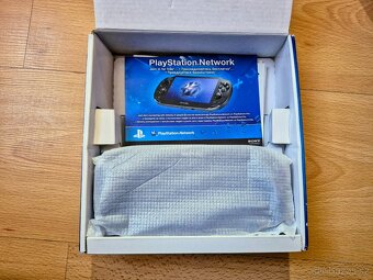 Predám Playstation Vita PCH-1003 OLED - 11