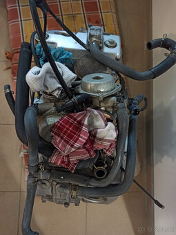 Motor kompletní Honda Transalp 650 R.V.2002 - 11