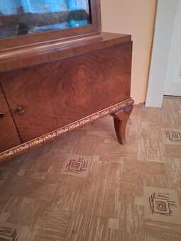 Starožitná jídelna-Art deco. Komoda,vitrina, jídelní stůl - 11