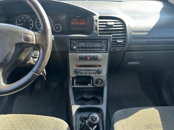 Opel Zafira 1.8 / 7 míst - 11