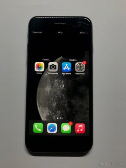 iPhone 8 - 64GB - 11