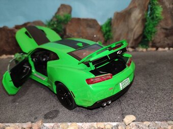 Prodám nový model 1:18 Chevrolet Camaro SS 1LE Nickey 2017 - 11