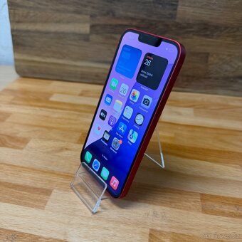 IPhone 13 256GB, červený (12 měsíců záruka) - 11