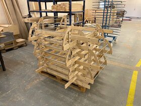 Volné výrobní kapacity truhlářství, obrábění dřeva na CNC - 11