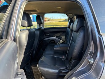 Prodám Mitsubishi Outlander 2.0 di-d 123kw servis, nová STK - 11