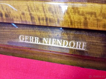 Niendorf pianino mod.114-Dovoz i na Štědrý den. - 11