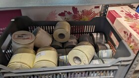 Prodám stuhy 100 a 75 mm široké více barev - 11