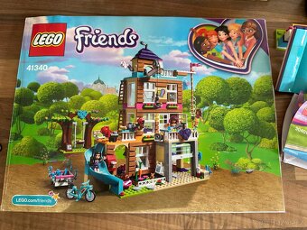 LEGO Friends Domecek prátelství na stromē - 11