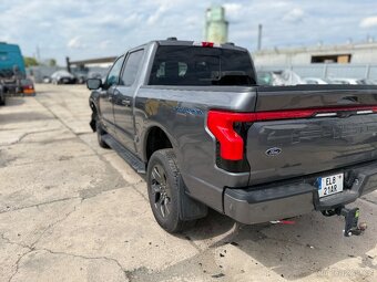 Ford F-150 Elektro 2024 Lightning LARIAT - 11