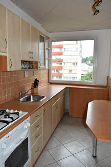 Náchod -  prodej bytu 3+1 se zasklenou lodžií - 11