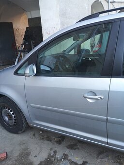 Prodám náhradní  VW Touran 2004 - 11