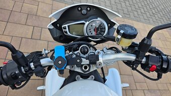 Triumph Street triple 675 R - 11
