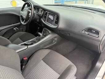 Dodge CHALLENGER 5.7 HEMI - 11