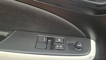 Suzuki Swift allgrip 4x4, 2017, 115000km,1.2i nová STK - 11