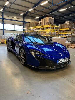 McLaren 650S Spider – 650 koní, karbon výbava - 11