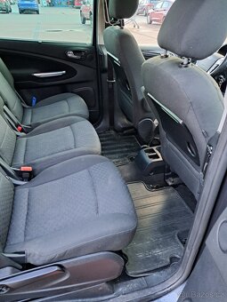 Ford Galaxy - 11