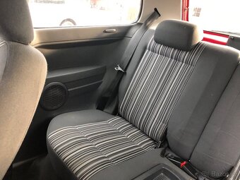 VW Fox 1.2 HTP 40kW, rok 2005 - 11