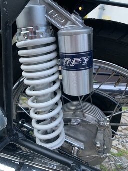 JAWA 350/639 - 11